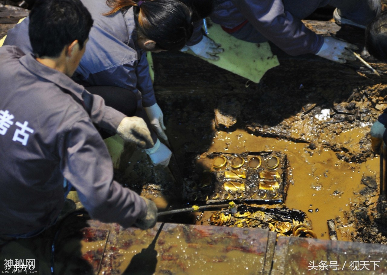 考古人员打开这座汉代大墓，78公斤370件金器，金光闪闪晃花了眼-14.jpg