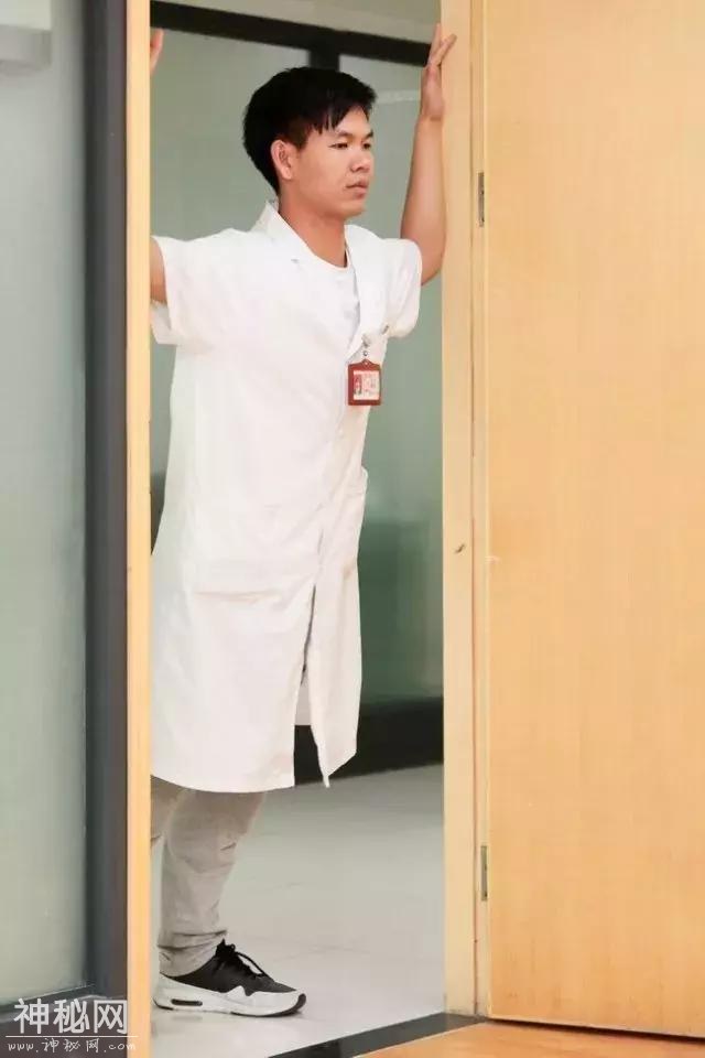你家孩子含胸驼背吗？锻炼胸背肌-4.jpg