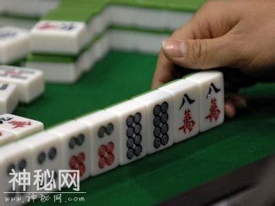 打麻将到底有什么技巧呢？麻将大师为大家分享三点小技巧-1.jpg