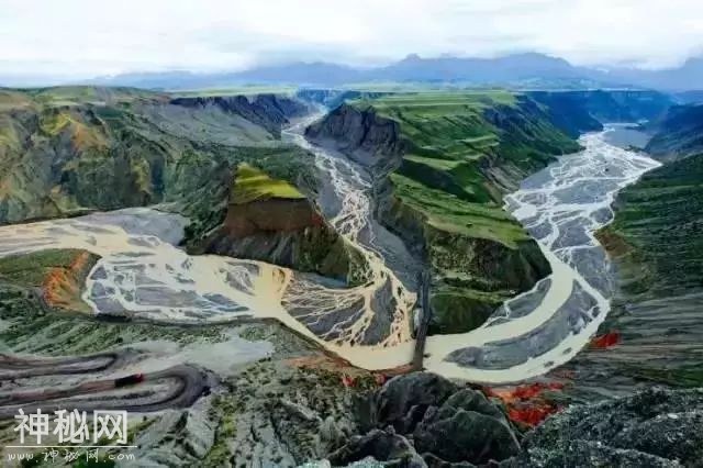 新疆世界级地质美景，美到令人窒息-1.jpg