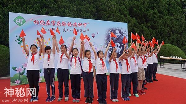 忆伟人、触摸人工智能、听文物故事……上海六一活动精彩纷呈-1.jpg