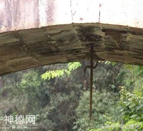 很多古桥下都挂着一把古剑，被鉴定为文物，却没人敢去偷 为什么-4.jpg