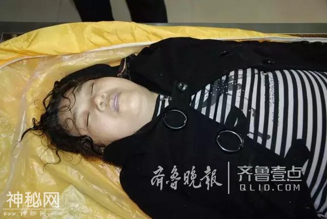 菏泽环城公园发现一具女尸-1.jpg