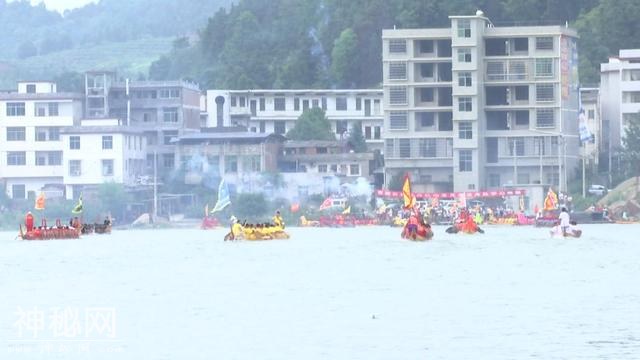 邵阳：年轻人辞职回乡赛龙舟 蔡佘团村龙的传人传承百年风俗-4.jpg