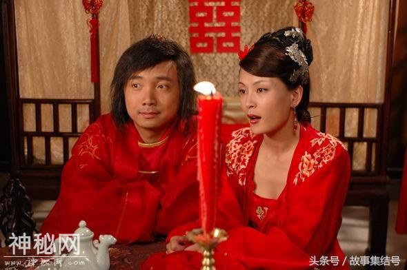 民间故事：男子被推到断头台，刽子手一刀砍了下去！-1.jpg