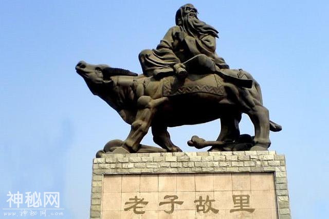 考古发现西周古墓，老年男性墓主人用妙龄女子殉葬，为何还有只狗-1.jpg