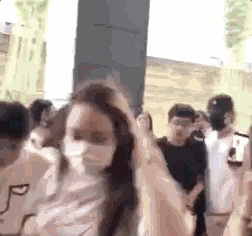 镇魂女孩们心心念念的朱一龙，竟还演过面目全非的“野人”？-20.jpg