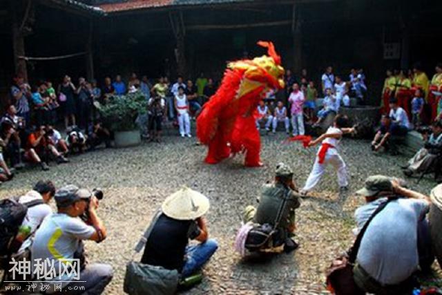 你老家最不能接受的风俗习惯是什么？新婚4个月后才能换床上用品-4.jpg