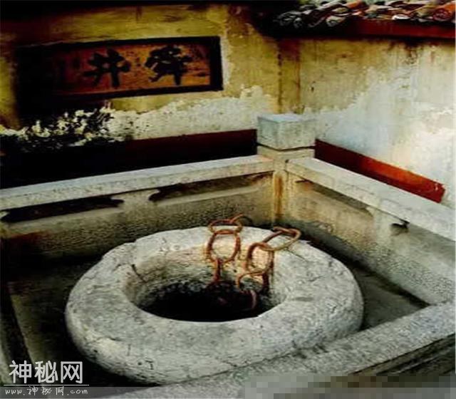 有真龙吗？真能借尸还魂？盘点历史上遭封杀的七件奇怪事件-2.jpg