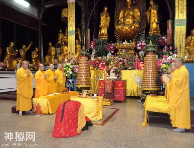 民间故事，梦到哥被绳穿过大腿倒挂，醒来后，到哥家吓出一身冷汗-3.jpg