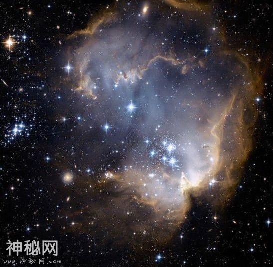 哈勃望远镜头下的浩瀚宇宙，你被震撼到了嘛？-7.jpg