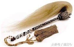 古代的太监为什么手里总是拿着一柄拂尘？原来有这么多讲究-1.jpg