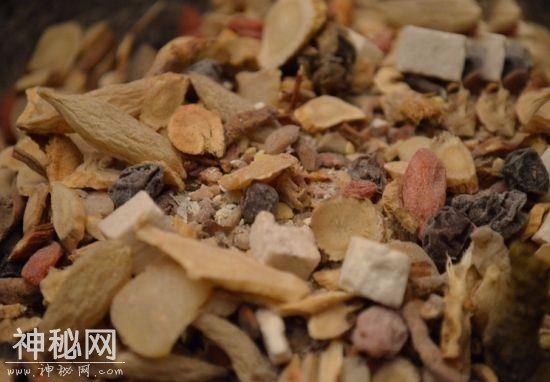 煎完中药后把药渣都丢了吗？这几款高效利用药渣的方法你知道吗？-1.jpg