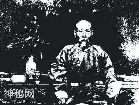 浙江农民鸡窝下露出墓碑，考古专家兴奋的说：等这一天十几年了-1.jpg
