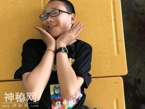 七大网红现状，有人病重垂危，有人坠楼身亡，他却惨遭封杀了！-6.jpg