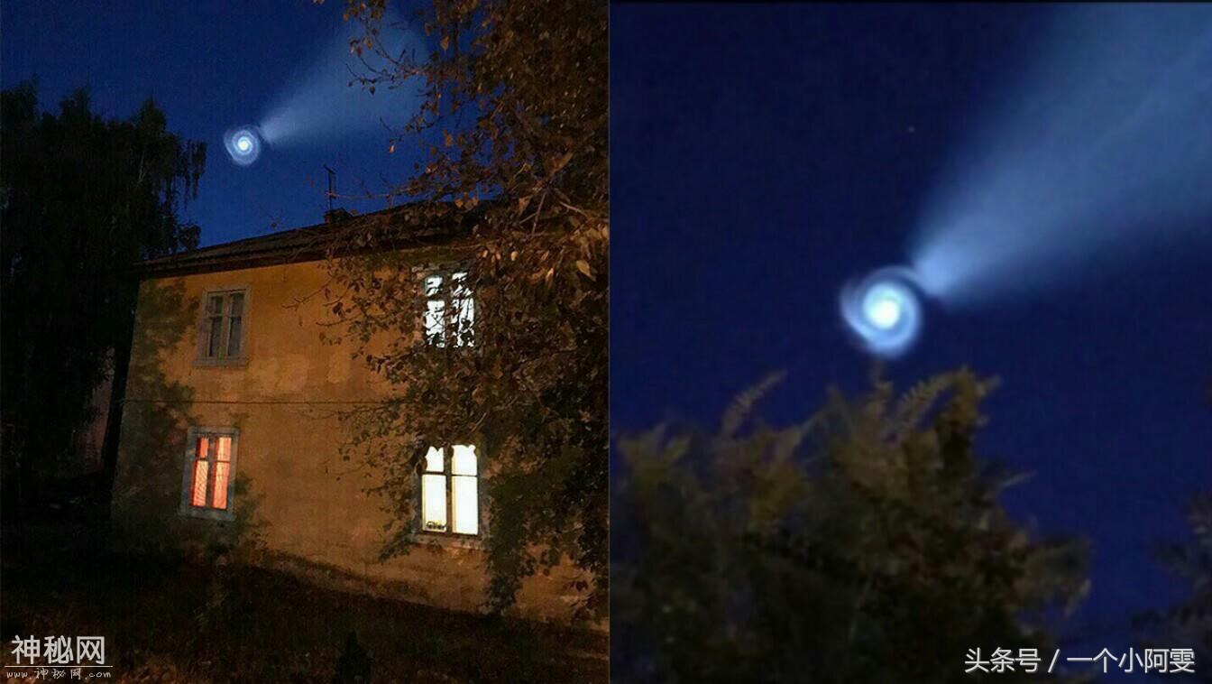 俄罗斯夜空现不明飞行物-1.jpg