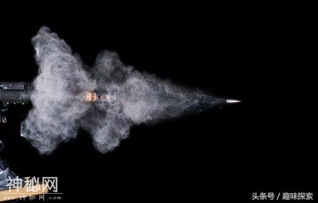 我们正以600倍子弹速度在宇宙中穿越，为什么我们却全然不知-4.jpg
