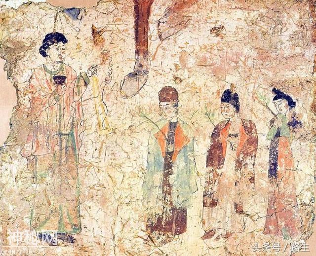 这个白人墓有5位美女，个个高髻、长眉、细眼、大耳、直鼻、红唇-6.jpg