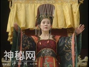 武则天信仰佛教，大兴土木修建寺庙，建造大佛，她真正目的是什么-2.jpg