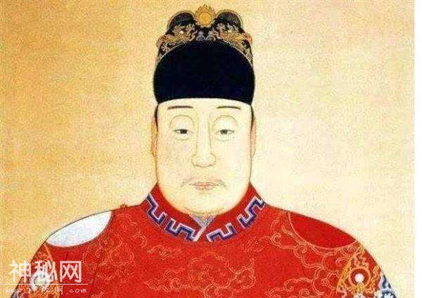 考古队打开皇帝棺椁后，发现一奇特现象，专家十分疑惑-6.jpg