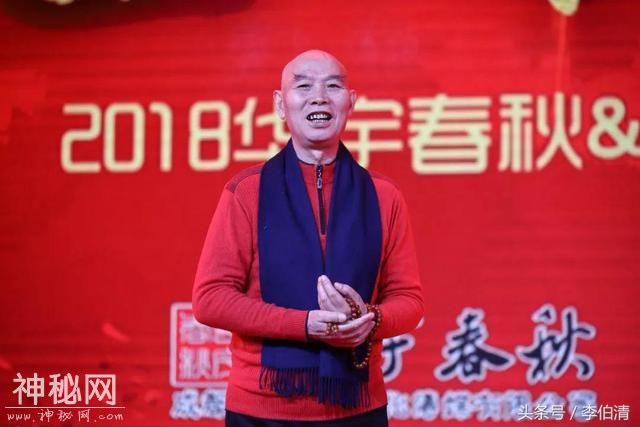 公司年会上正确的拍照姿势，李伯清亲身示范！-9.jpg