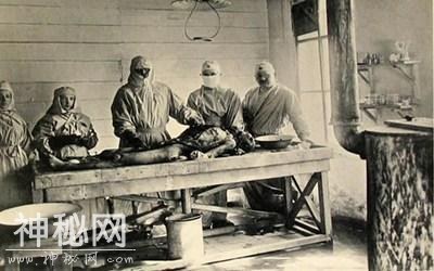 百年前中国发生一奇灾，蔓延全世界，没人敢治，中国人说：我去-2.jpg