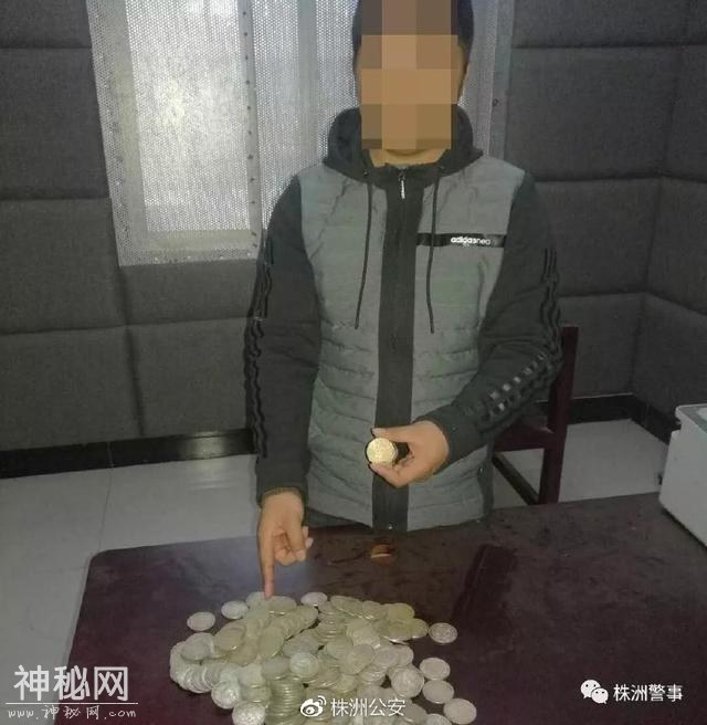 奇葩诈骗团伙成员产纠纷，求助民警调解！金堂又现奇葩小偷喝红酒-1.jpg