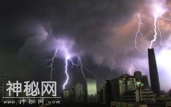 数以万计的船只神秘消失：探秘神秘的鄱阳湖魔鬼三角-10.jpg