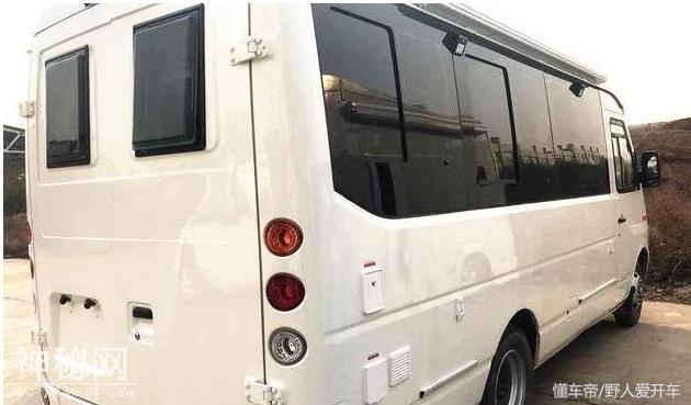 五菱也忍不住要插足房车，推出了15.8万的B型房车，你会选吗-3.jpg