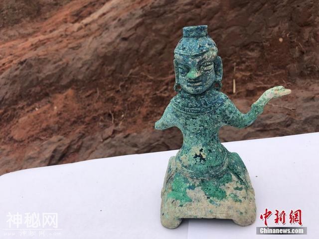 成都发现大型汉晋南北朝崖墓群 内含“西域风”铜像-2.jpg