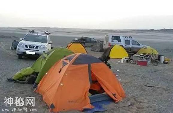死亡之海罗布泊，比沙漠还恐怖，为何人们冒死进入-2.jpg