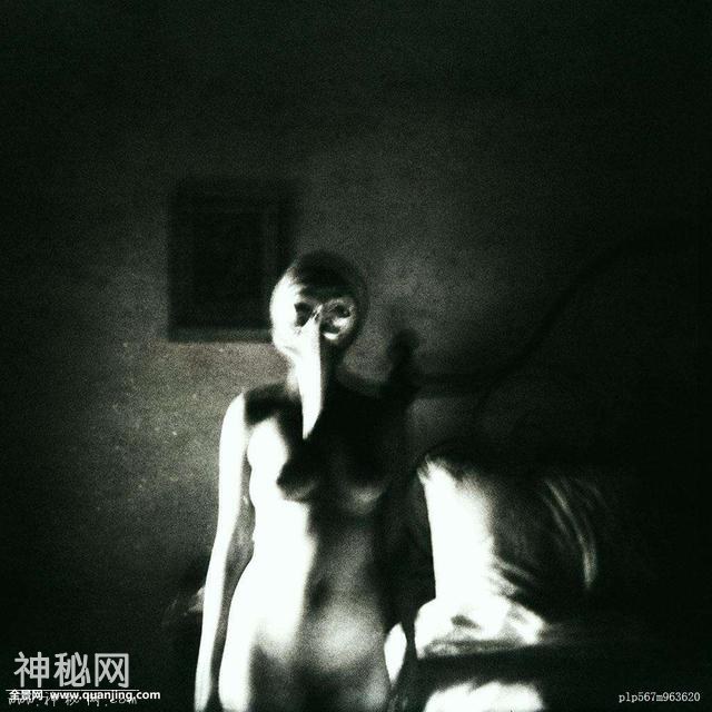 鬼故事:诡异怪异之上坟-1.jpg