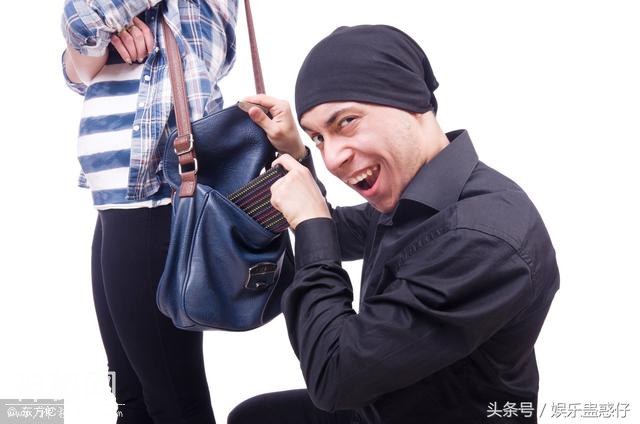 笨贼拿10万元的爱马仕包，跟朋友互换了29元的包-1.jpg