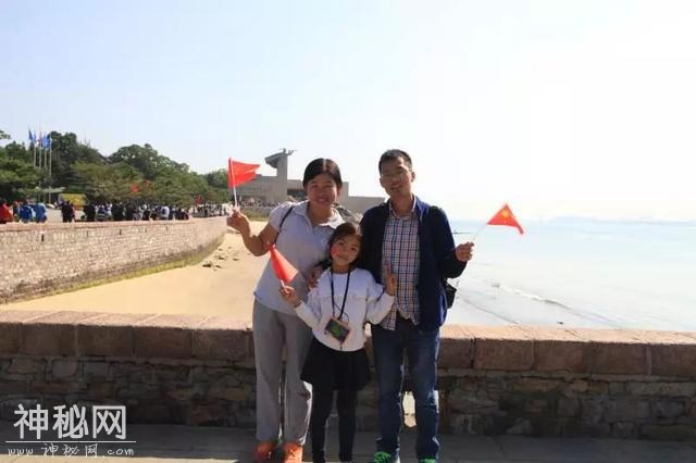 刘公岛上游人如织，其乐融融共度国庆-10.jpg