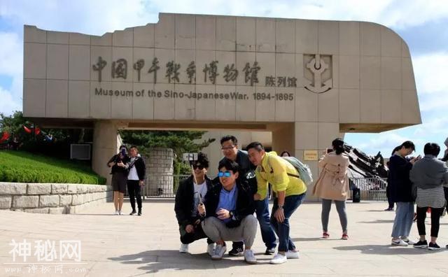 刘公岛上游人如织，其乐融融共度国庆-7.jpg