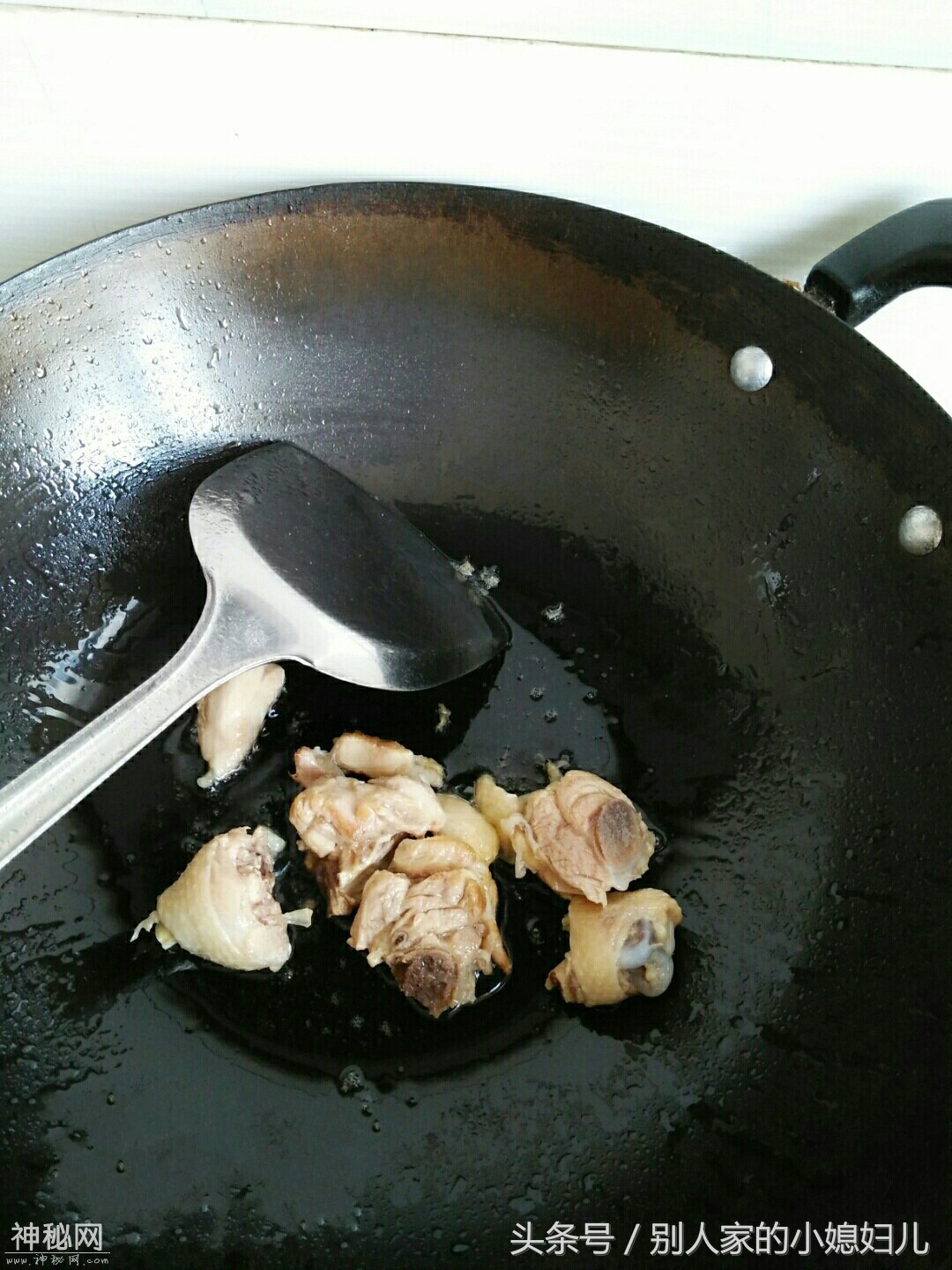 做鸡汤，很简单，接招吧——香菇炖鸡-5.jpg