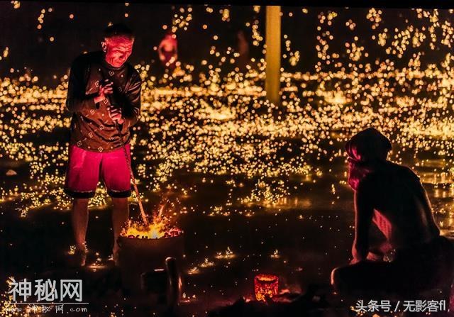 贵州普定重现“非遗”民俗“铁水冲龙”表演-5.jpg
