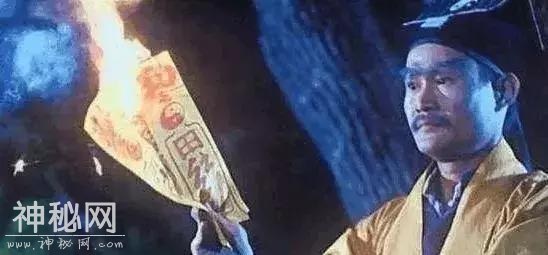 林正英拍鬼片时的4个禁忌，最重要一点就是导演要大声的喊“卡”-4.jpg