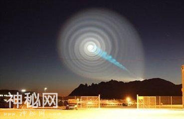 外星猎人组织发布的十二张UFO图片-2.jpg