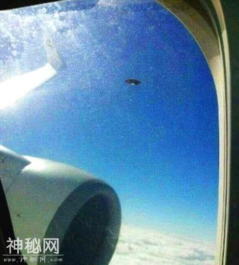 外星猎人组织发布的十二张UFO图片-12.jpg