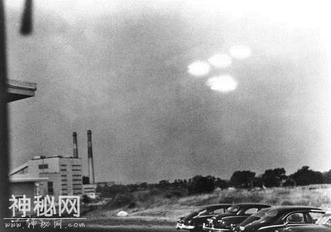 外星猎人组织发布的十二张UFO图片-13.jpg