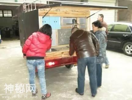 8264奇人奇事：三轮车纯手工改装房车，陪着妞去流浪-80.jpg