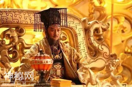 一个臭烘烘的猪圈，埋了一位开国皇帝，考古专家赶到挖出珍宝无数-1.jpg