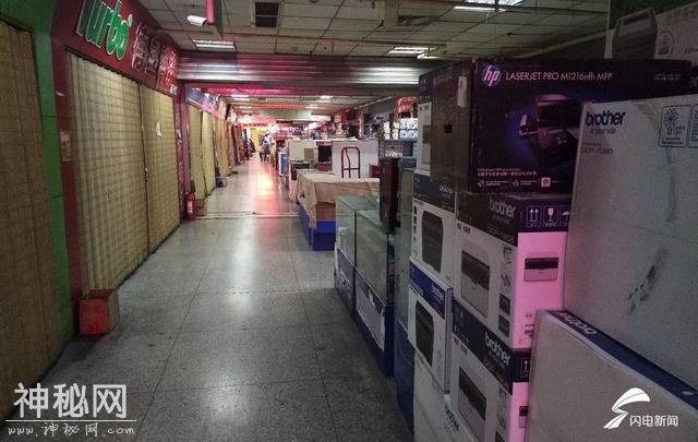 当年国庆熙熙攘攘，如今门可罗雀！济南科技市场着实有些荒凉-2.jpg