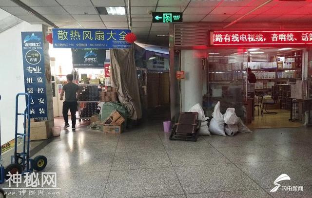 当年国庆熙熙攘攘，如今门可罗雀！济南科技市场着实有些荒凉-1.jpg