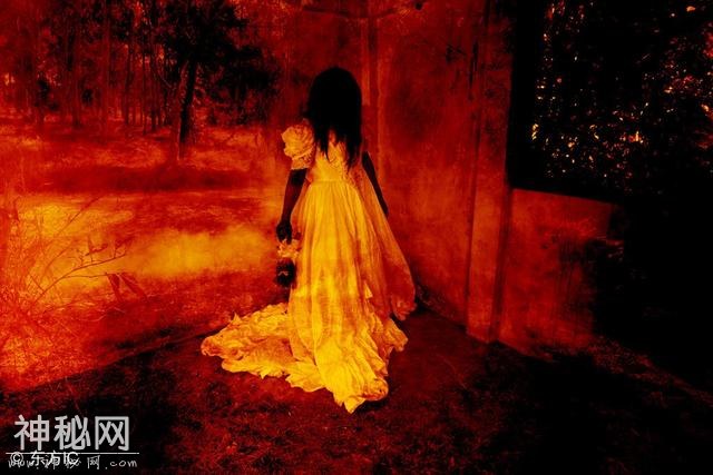 《民间鬼故事》：38个精选短片鬼故事（胆小勿入）-4.jpg