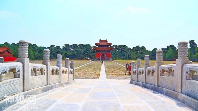 清东陵乾隆地宫女尸153年未腐，面带微笑栩栩如生，吓坏考古专家-4.jpg