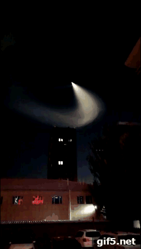 多地夜空再现“不明飞行物”！多图目击-1.jpg