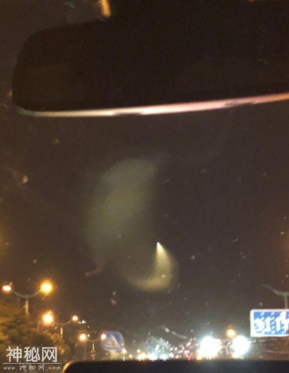 多地夜空再现“不明飞行物”！多图目击-8.jpg