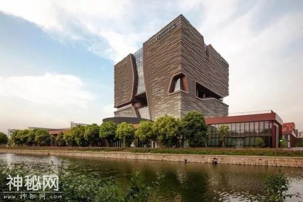 堪比科幻电影特效！苏州“金字塔建筑”在国外火了……-12.jpg